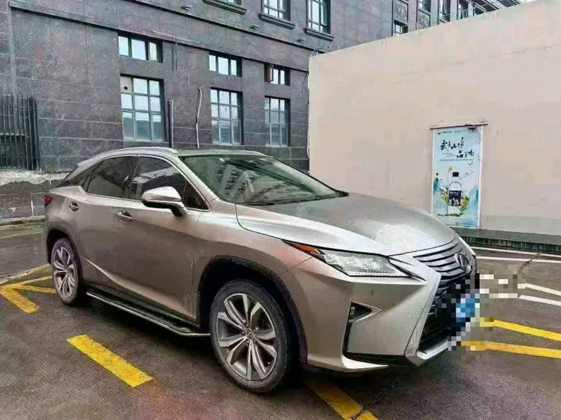 雷克萨斯RX 后面外观三