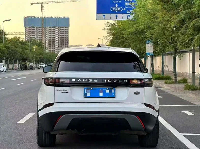路虎揽胜星脉 驾驶室