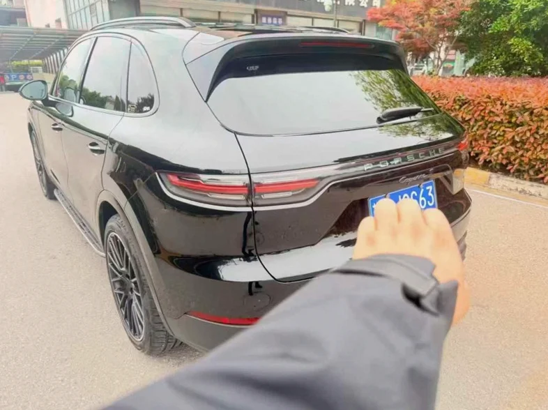 保时捷Macan 驾驶室