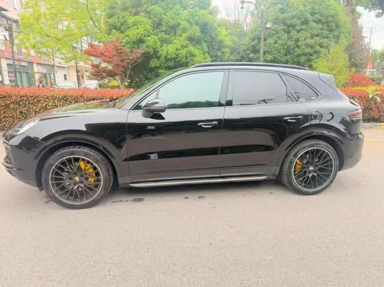 保时捷Macan 后面外观二