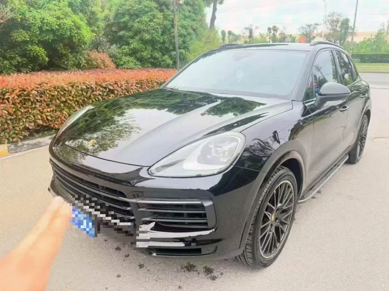 保时捷Macan 正面外观三