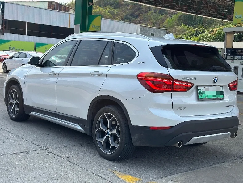 X1宝马 后面外观三
