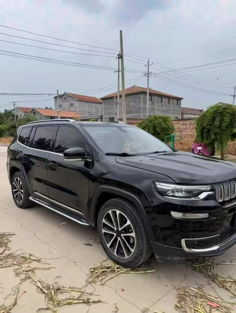 Jeep指挥官 正面外观三