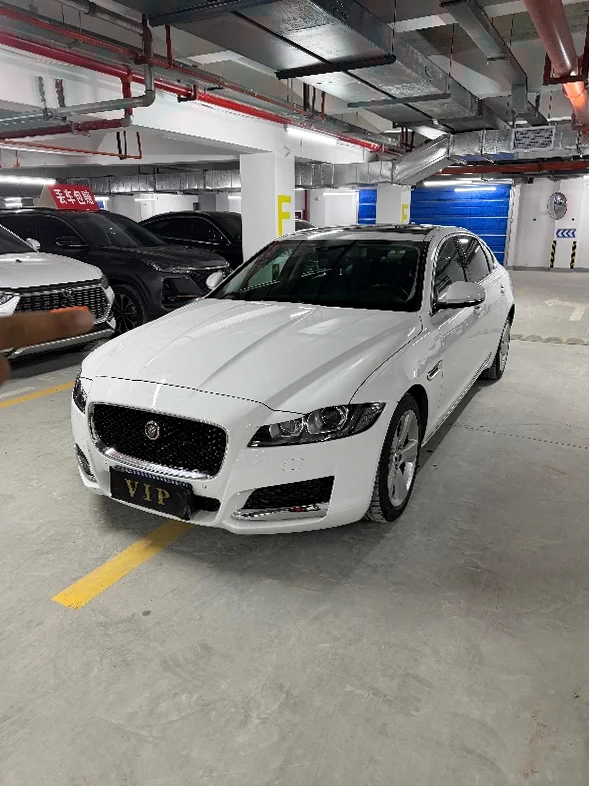 捷豹XFL 正面外观二