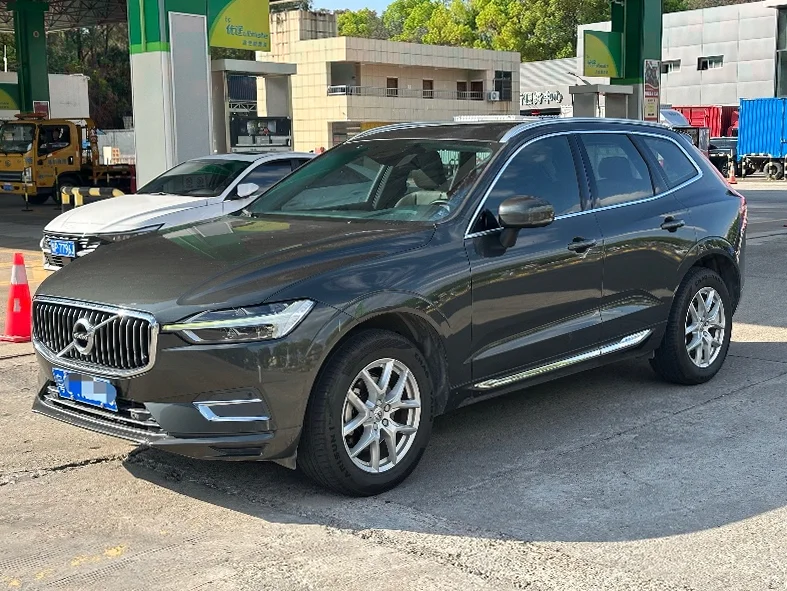 沃尔沃XC60 正面外观三