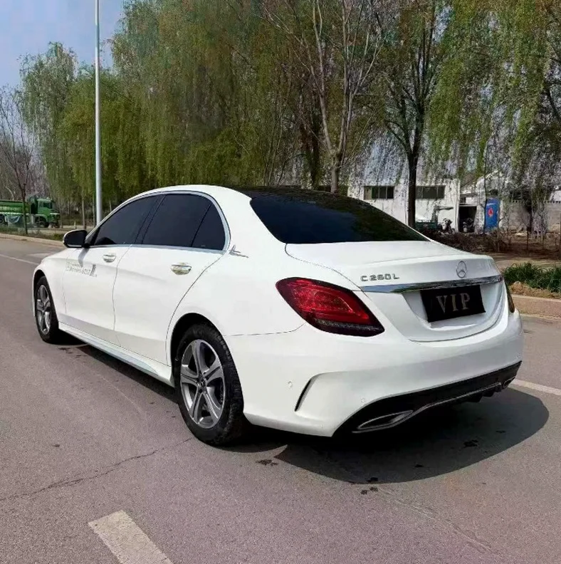 奔驰C 后面外观三