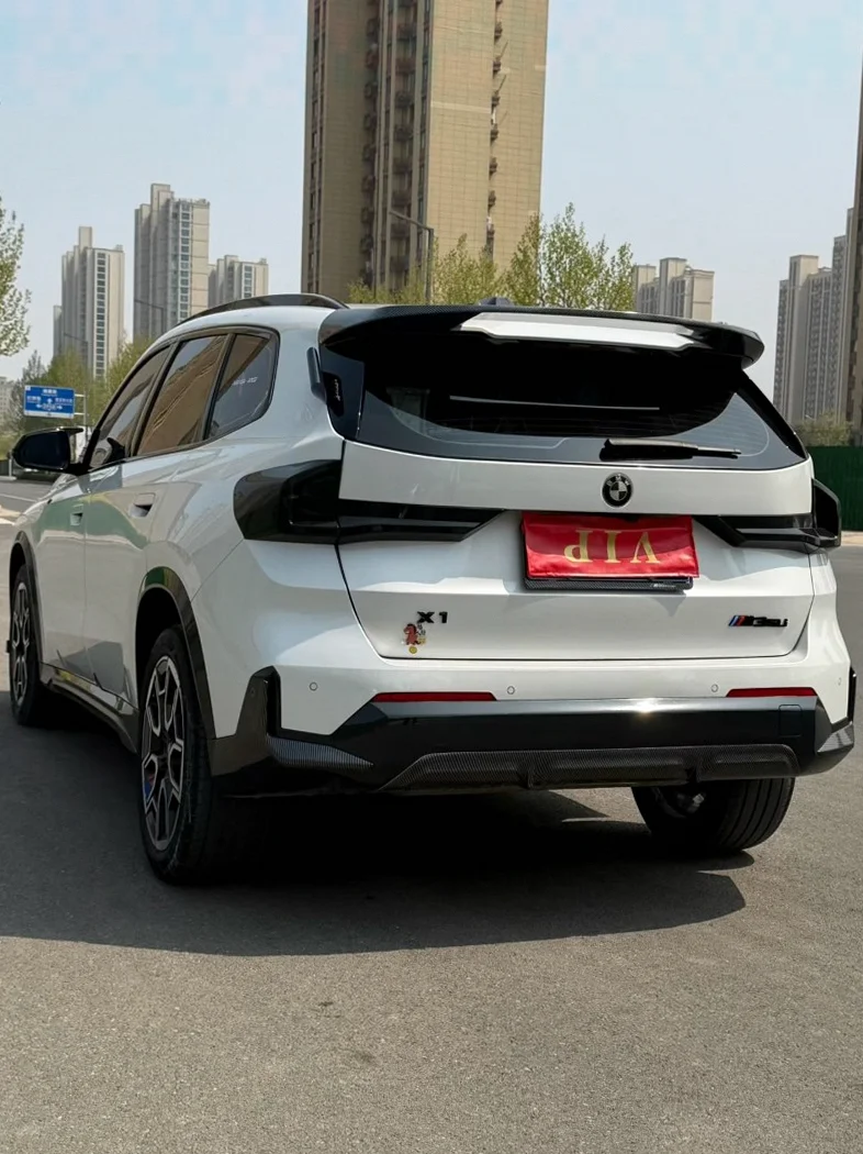X1宝马 正面外观三