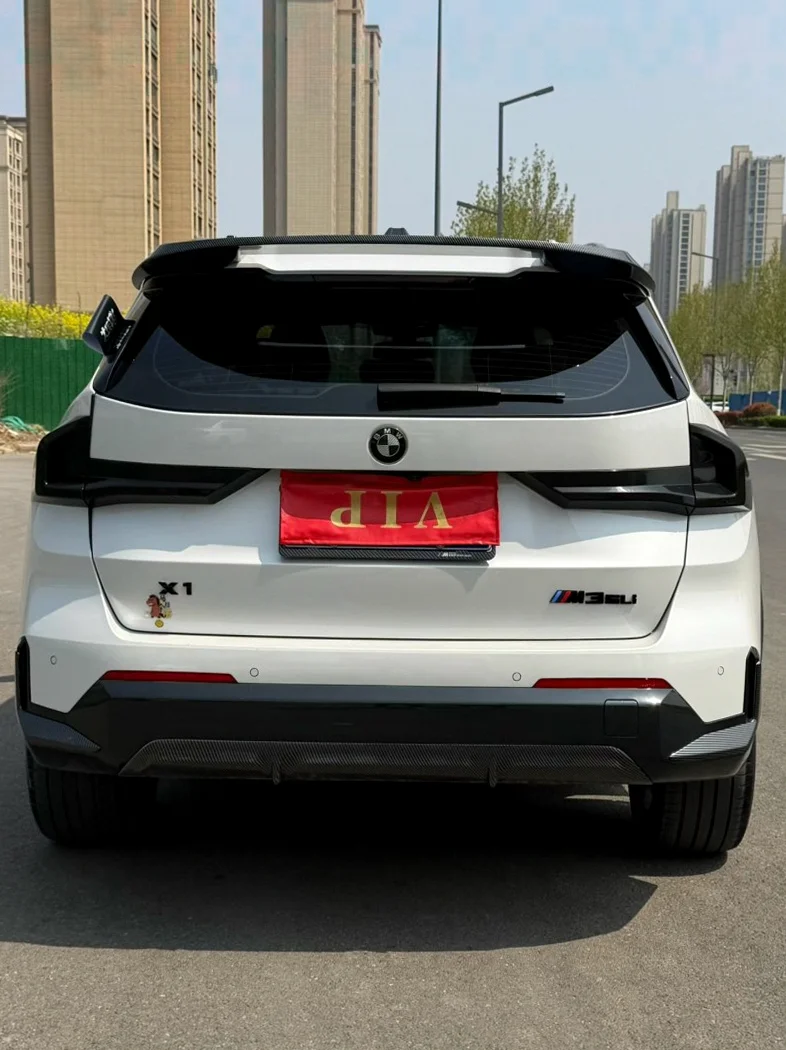 X1宝马 后面外观一