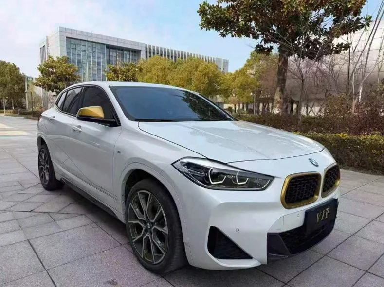 宝马X2 正面外观三