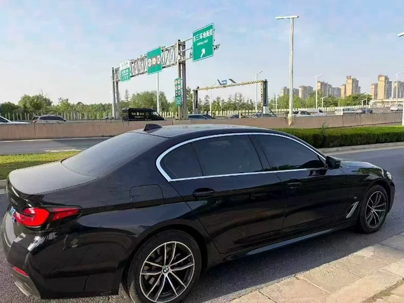 宝马5系 内饰后排