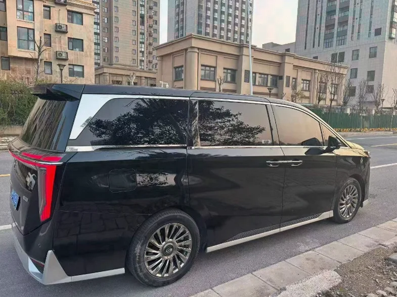 传祺M8 后面外观三