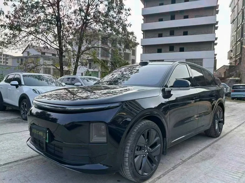 理想L6 正面外观三