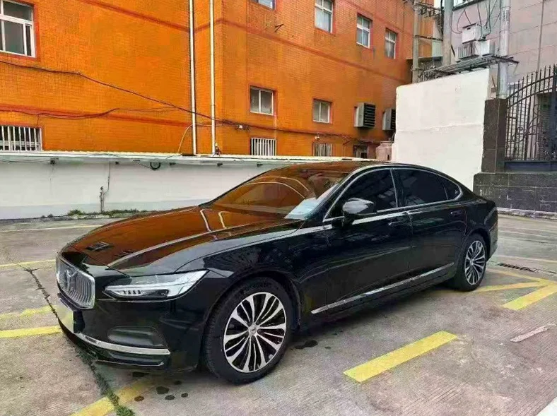 沃尔沃S90 正面外观二