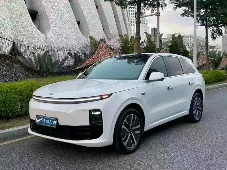理想L6 正面外观二