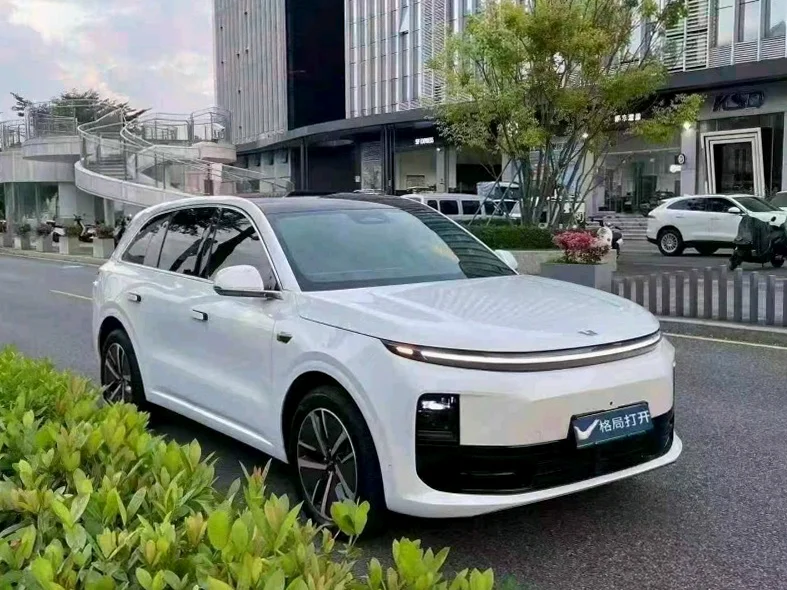 理想L6 正面外观三
