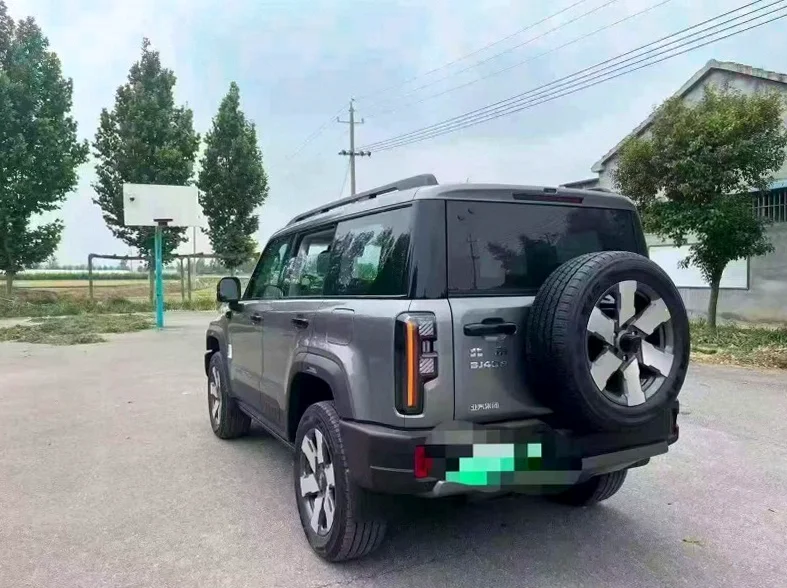 北京BJ40 后面外观三