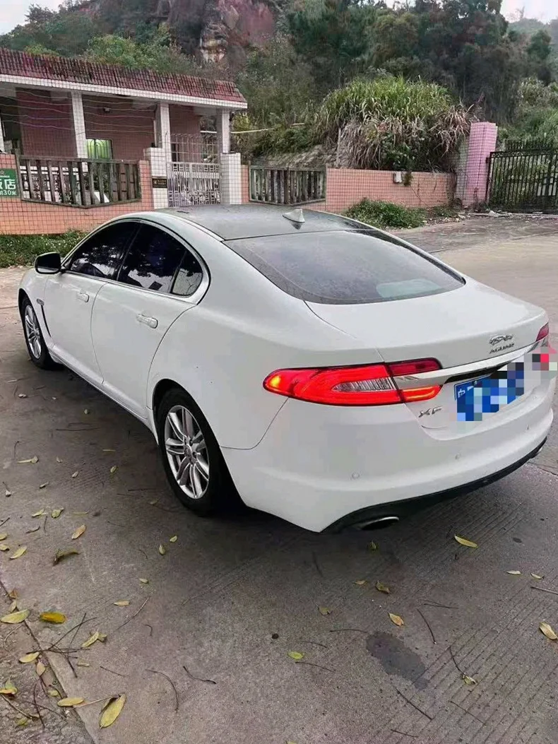 捷豹XF 后面外观二
