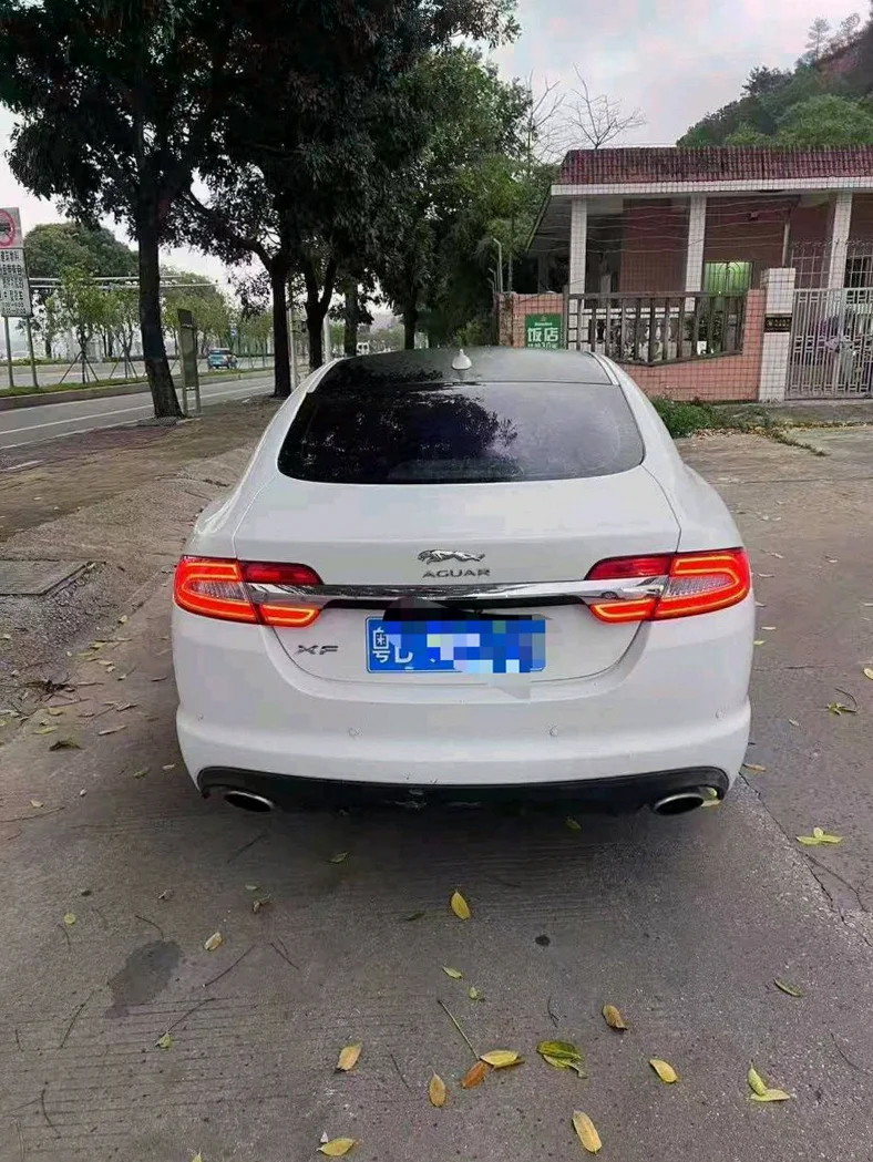 捷豹XF 正面外观二