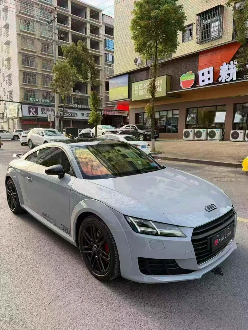 奥迪TT 正面外观二
