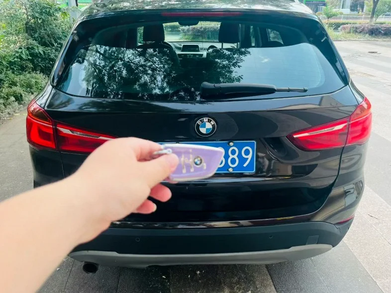 X1宝马 后面外观一