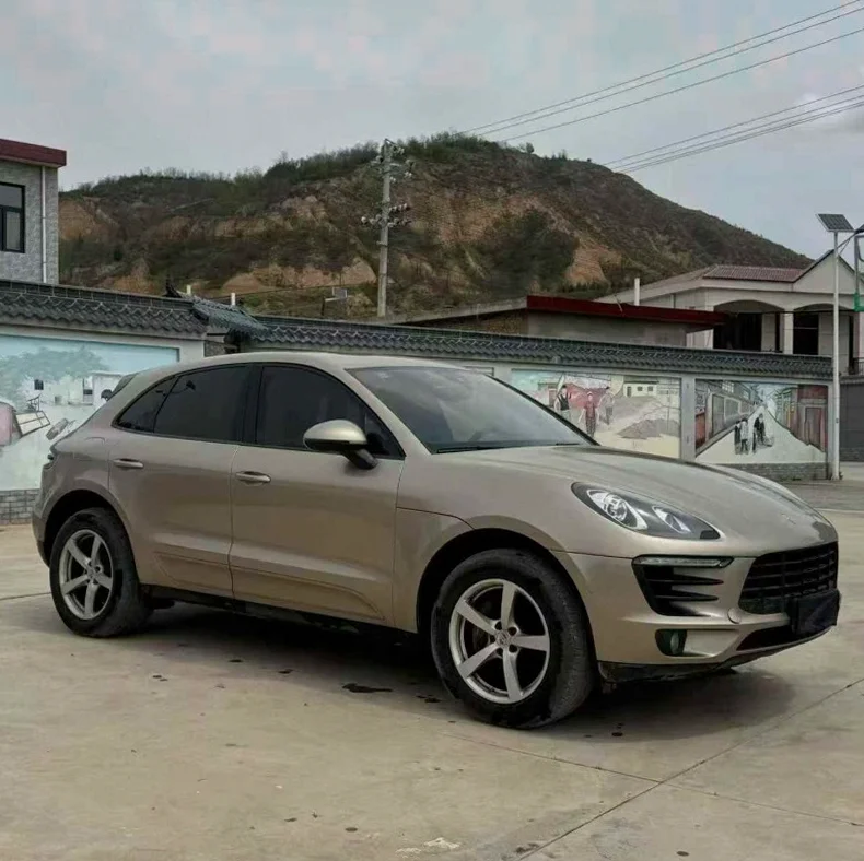 保时捷Macan 正面外观三