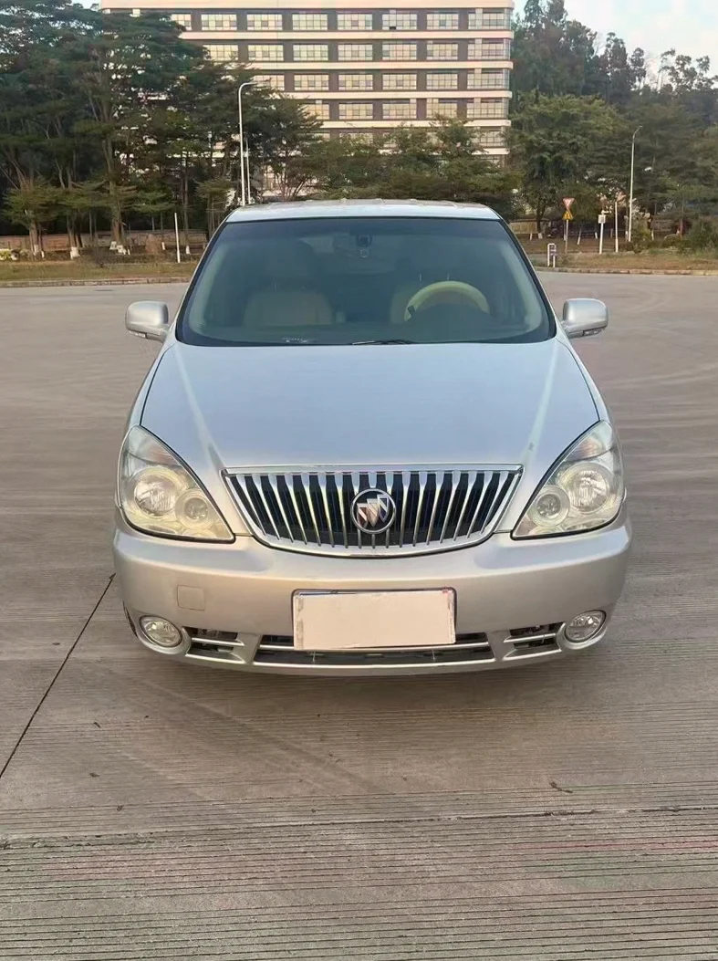 17年别克GL8 2.4L自动高配