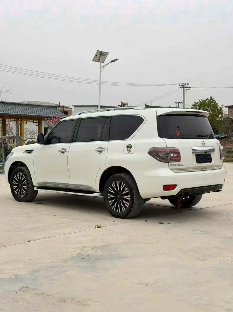 日产途乐 后面外观三