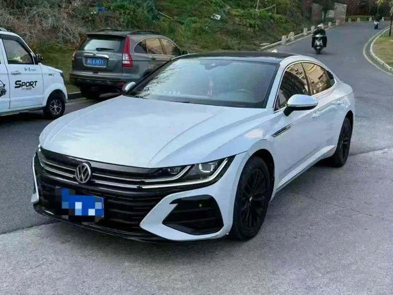 大众CC 正面外观二