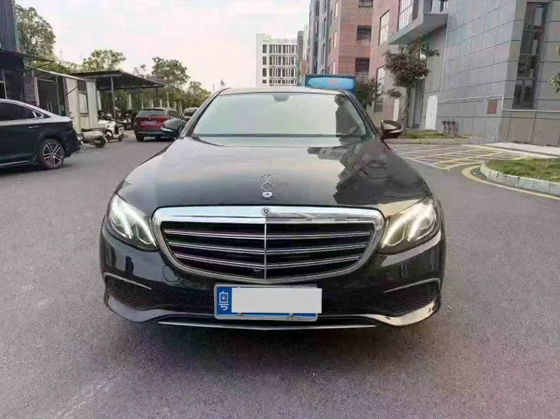 20年奔驰E300L 立标