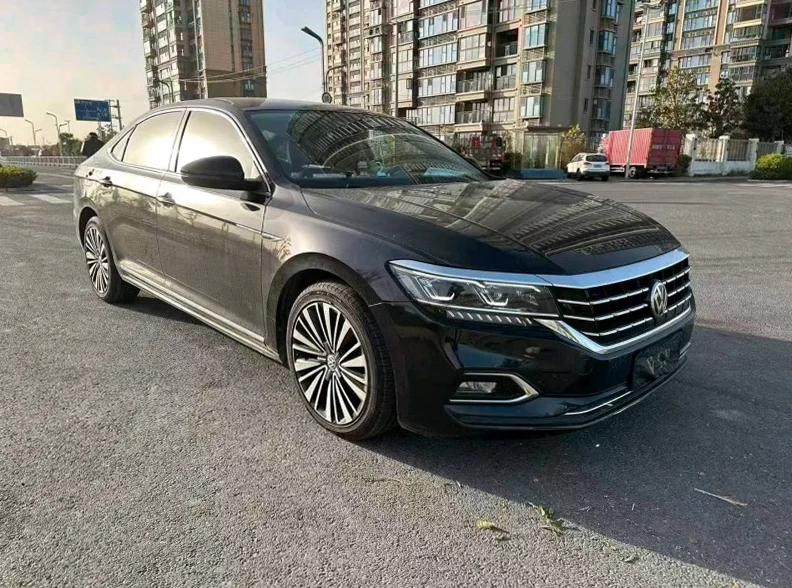 大众帕萨特 正面外观三