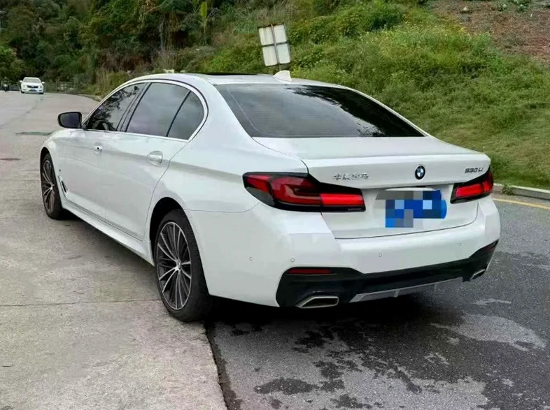 宝马5系 内饰后排