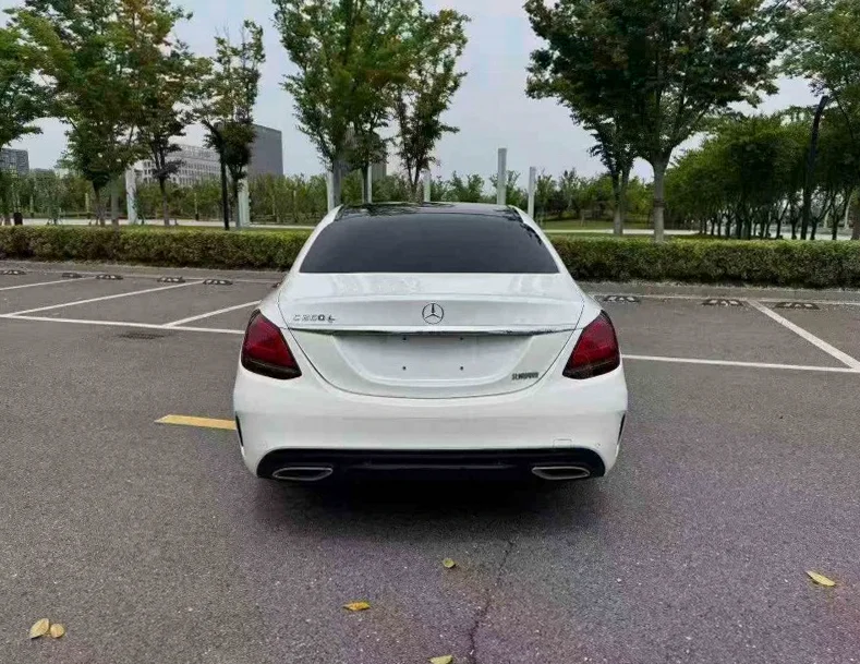 奔驰C 内饰前排