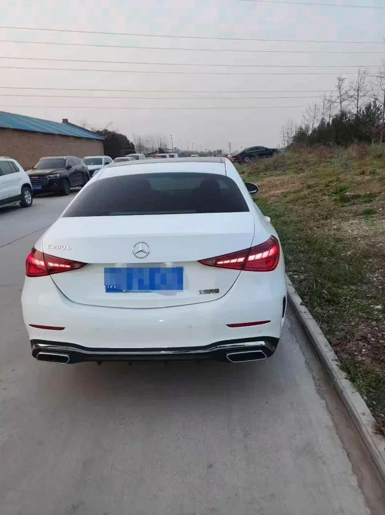 奔驰C 驾驶室
