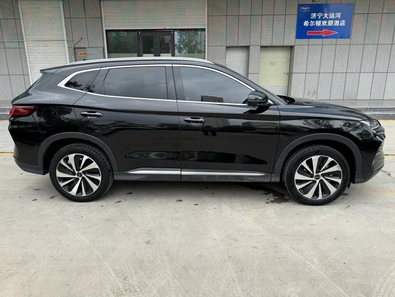 比亚迪宋 后面外观一