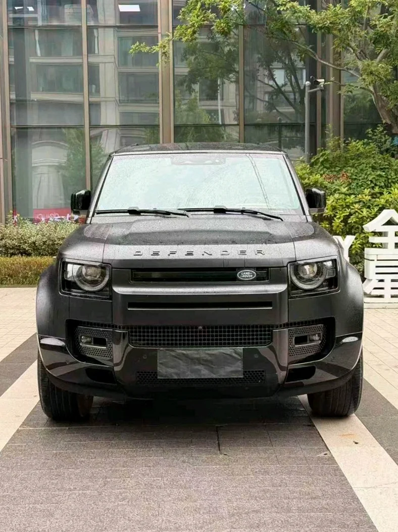 24年路虎卫士110 HSE