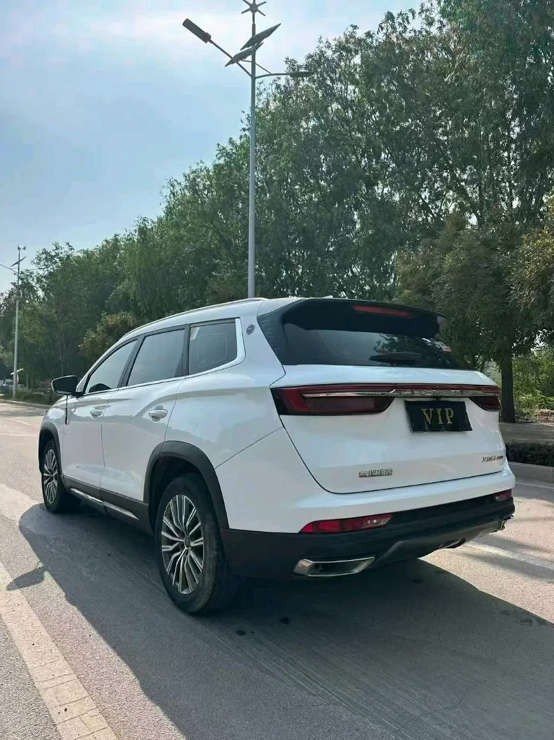 奇瑞捷途 后面外观一