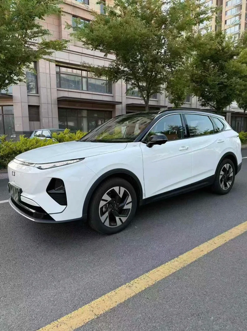 奔腾悦意 正面外观三