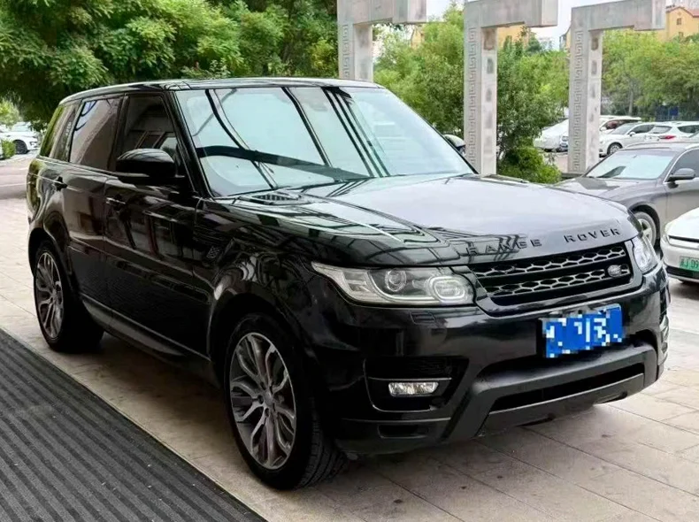路虎揽胜运动 正面外观三