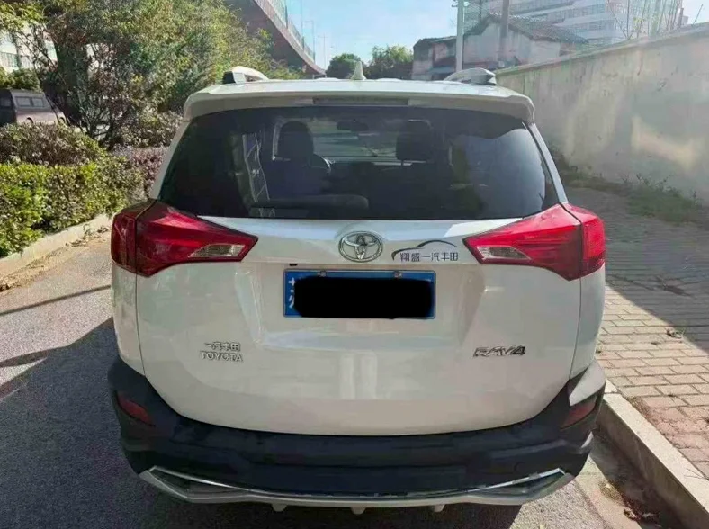丰田RAV4 驾驶室