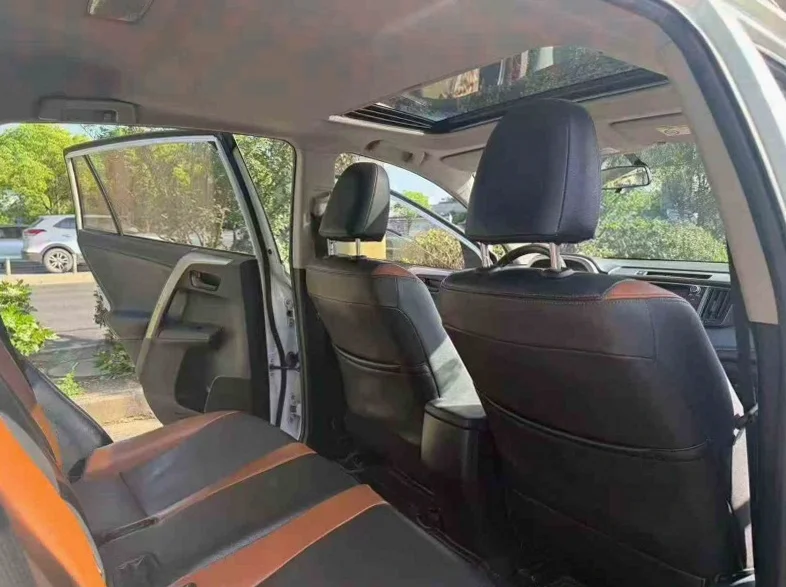 丰田RAV4 后面外观二