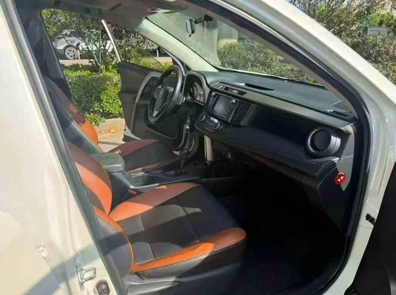 丰田RAV4 正面外观三