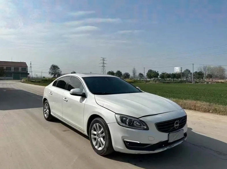 沃尔沃S60L 正面外观二