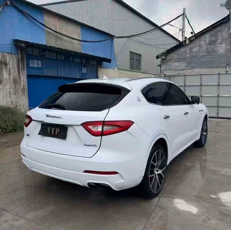 玛莎拉蒂Levante 后面外观三