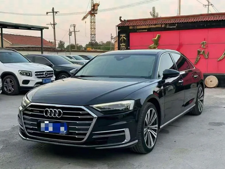 奥迪A8L 正面外观二