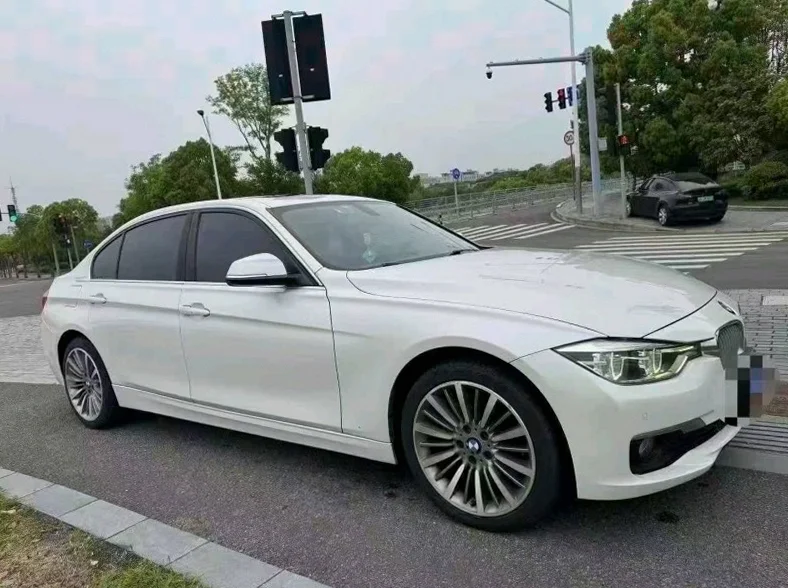 宝马3系 后面外观三