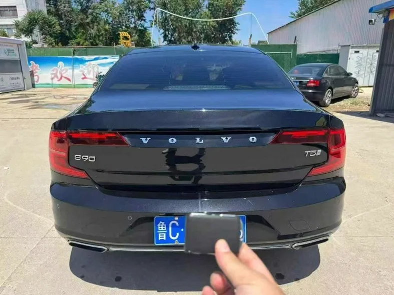 沃尔沃S90 驾驶室