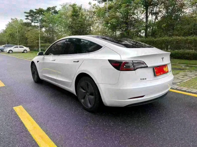 特斯拉MODEL 后面外观三