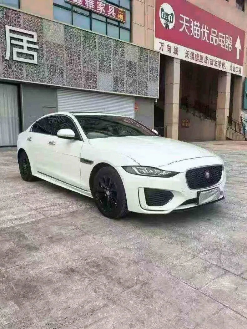 捷豹XEL 正面外观三
