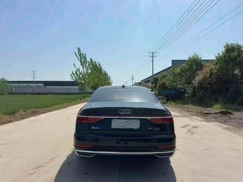 奥迪A8L 驾驶室