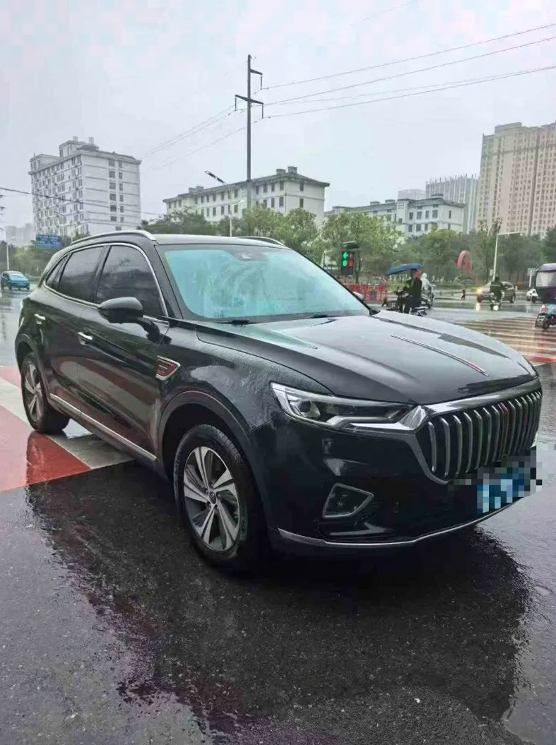 红旗HS5 正面外观三